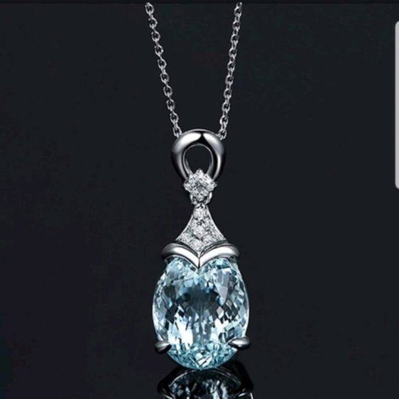 Jewelry - New Elegant Blue Aquamarine Necklace